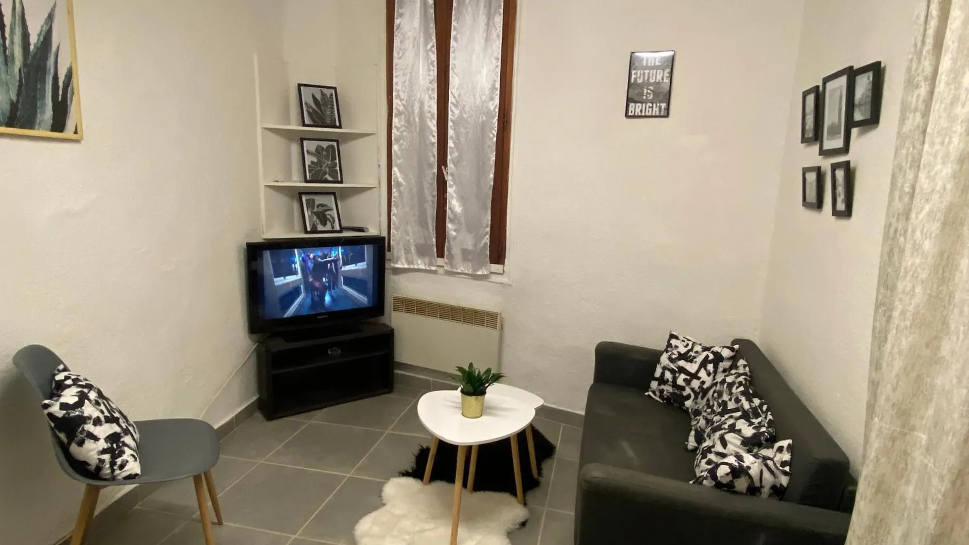 Apartment Aix Centre Ville Proche Mairie Aix-en-Provence